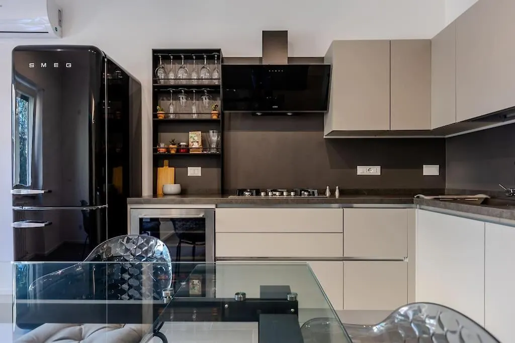 Great Home Laurentina Metro B Rome