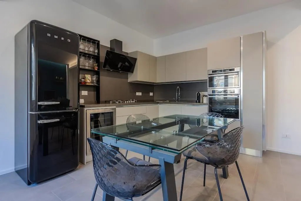 Great Home Laurentina Metro B Rome Apartment