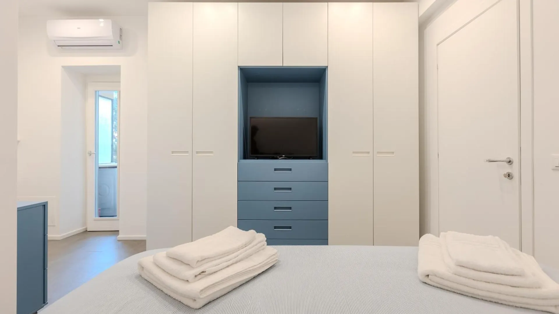 Great Home Laurentina Metro B Rome Apartment