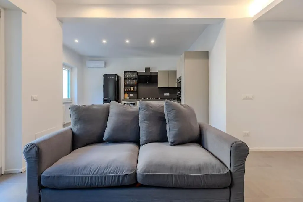 Apartment Great Home Laurentina Metro B Rome