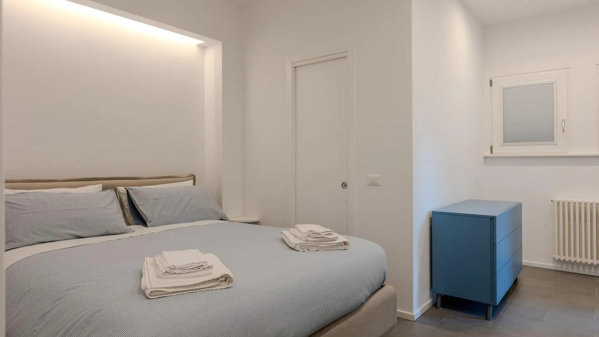 Great Home Laurentina Metro B Rome 0*,  Italy